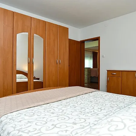 House Davorka 2336
